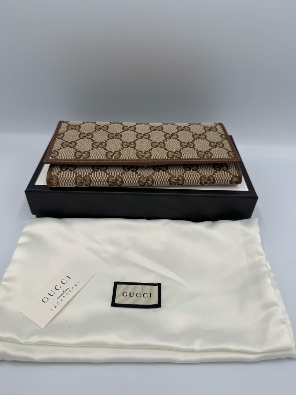 Gucci Original GG Canvas Shoulder Bag & Matching Wallet Set - Picture 4 of 17